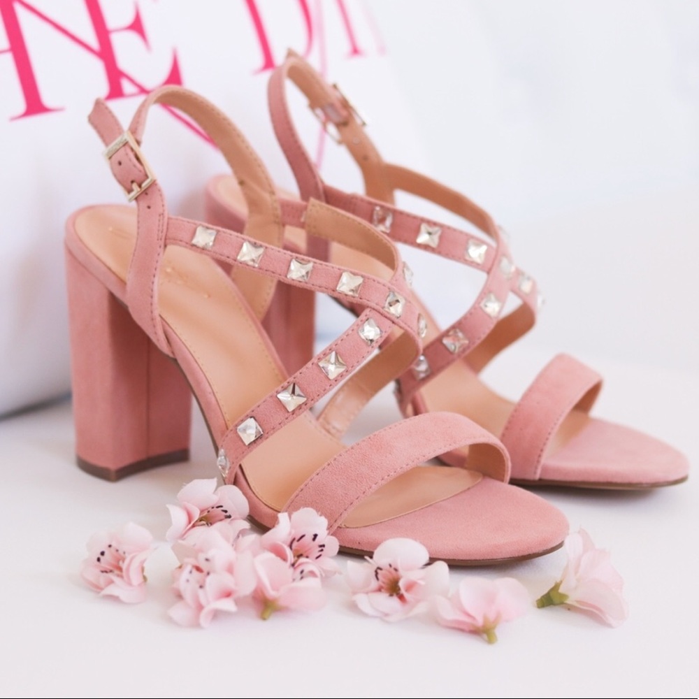 FLASH SALE Badgley Mischka Pink Suede Studded Heel